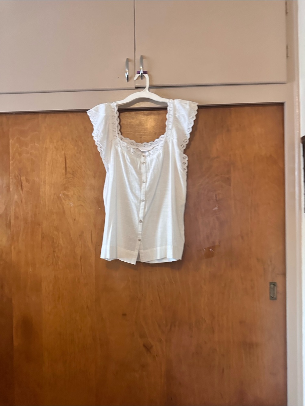 LC Lauren Conrad White Eyelet Flutter-Sleeve Button Blouse